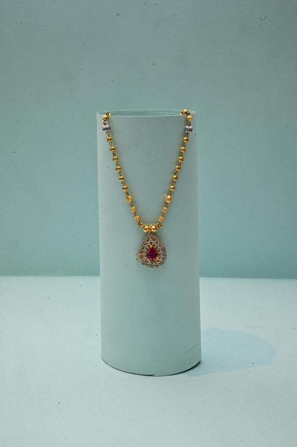 Pendant Necklace with Ruby and Diamond Dokiya