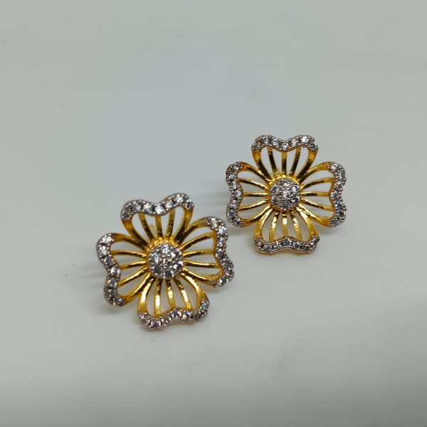 Sparkling Flower Stud Earrings