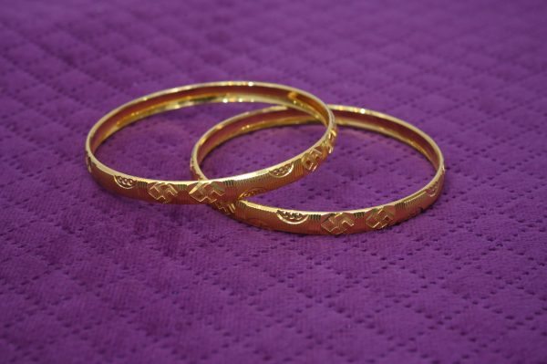 Textured Geometric Bangle Set