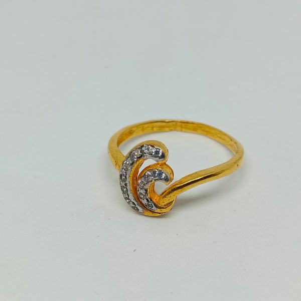 Simple Curve Ring
