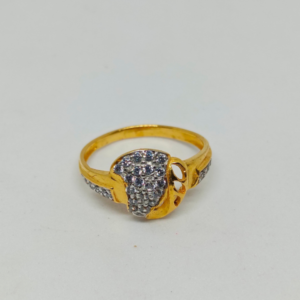 Sparkling Heart Ring
