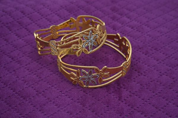 Textured Bangle Set with Dual Finish